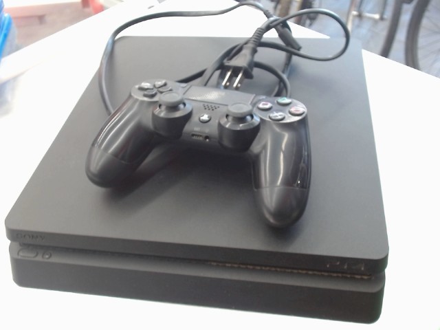 Console ps4 slim