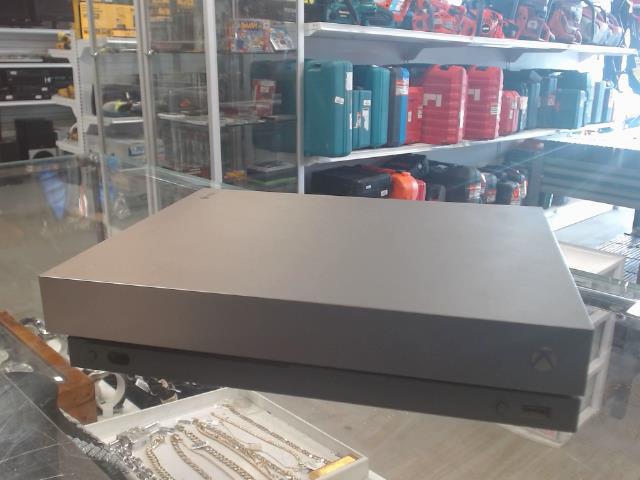 Console xbox one x avec acc