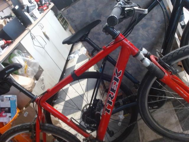 Velo trek rouge