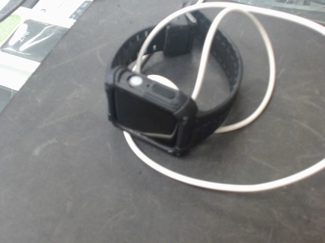 Apple watch series 3 chargeur + brac