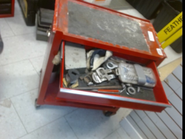 Coffre a outils rouge