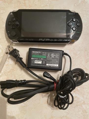 Console psp avec chargeur