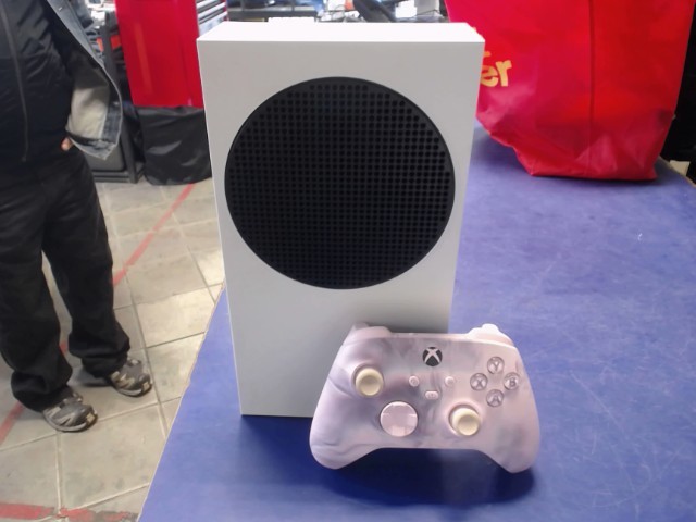 Console 512go avec manette rose