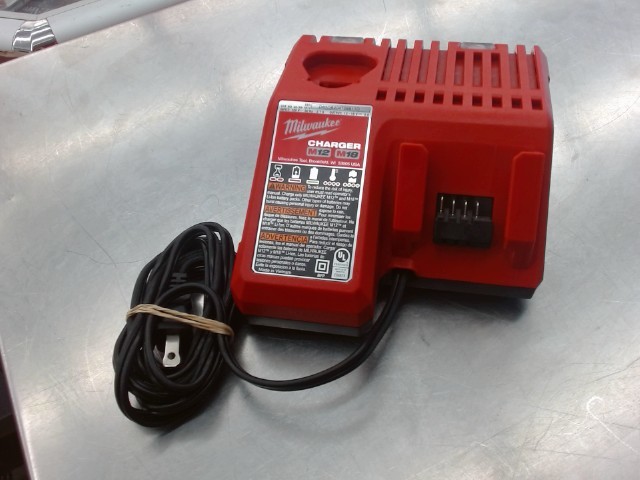 Chargeur batterie milwaukee m12/m18