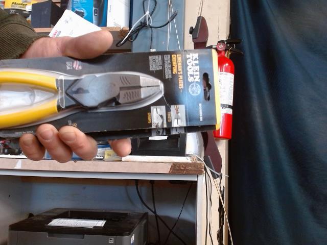 Lineman pliers crimping
