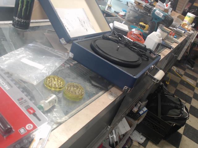Crosley turn table