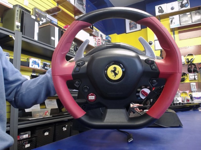 Volant ferrari 458 spider xbox one
