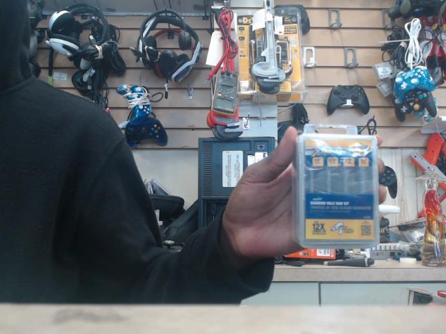 Diamond hole saw kit