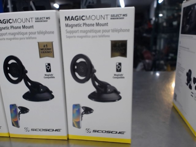 Magnetic phone mount scosche