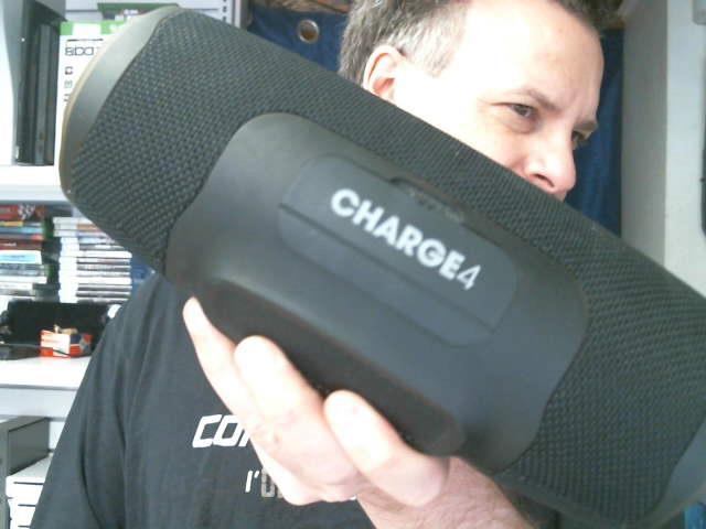 Haut parleur bluetooth charge 4