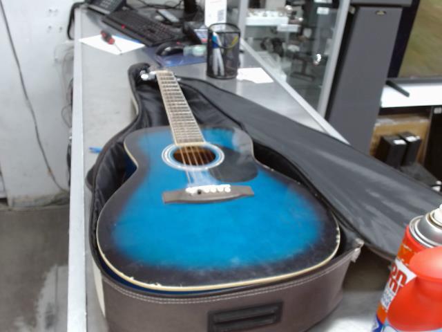 Guitar acoustic bleu
