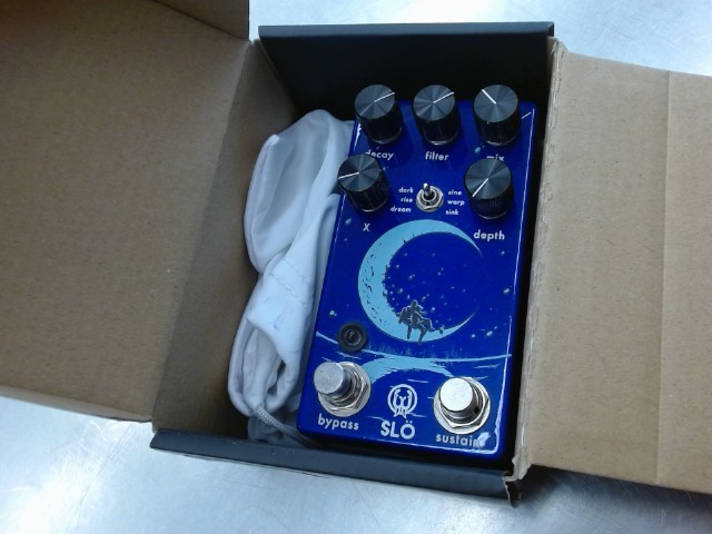 Pedale guitare bleu