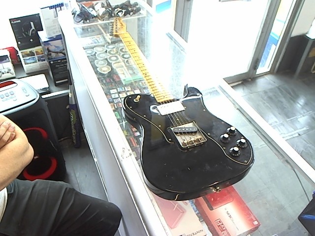 Guitare electrique telecaster custom