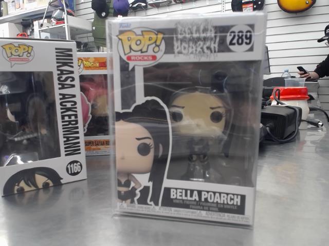 Funko pop bella poarch