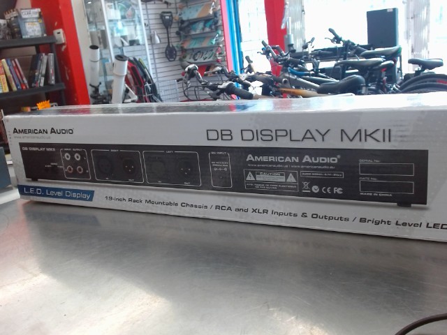 Db display 19-inch rack mountable chassi