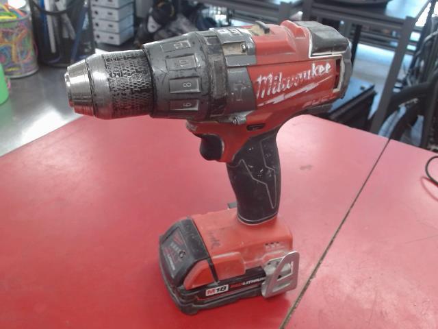 Perceuse milwaukee m18+batterie m18 1.5a