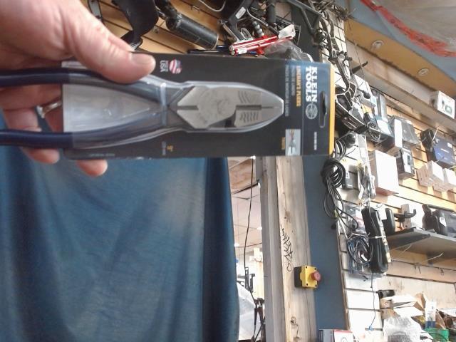 Linesman pliers