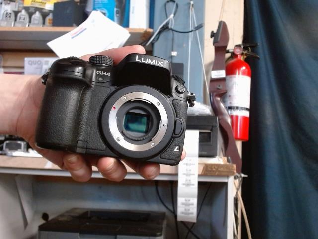 Camera lumix gh4 +14-140