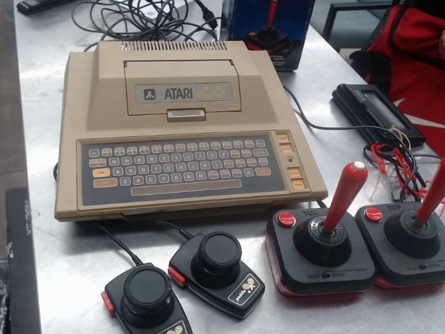 Atari 400 computer wit hgames and contro