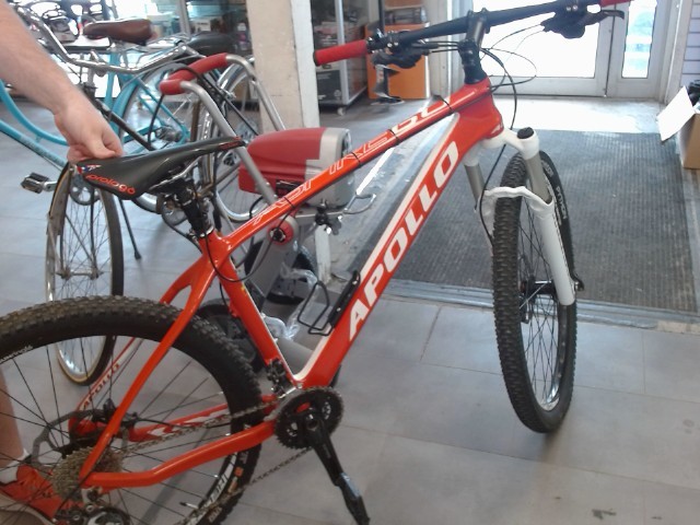 Velo de montagne apollo aspire 60