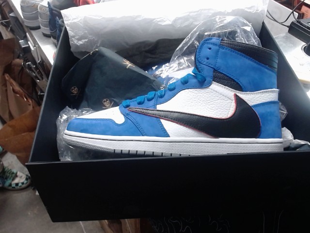 Travis scott size 10.5