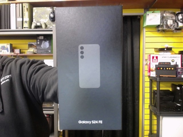 Telephone cellulaire pratiquement neuf