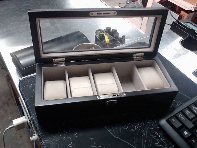 Case pour montres