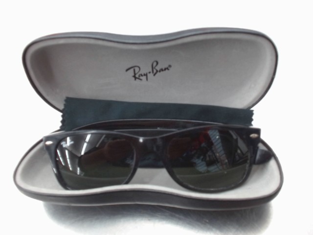 Lunettes de soleil rayban