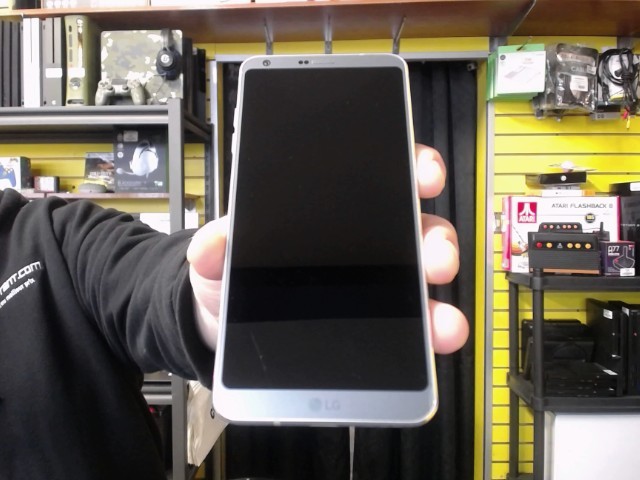 Telephone cellulaire craque arriere bas