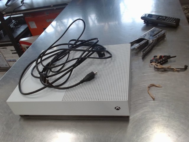 Console one s no man+fils