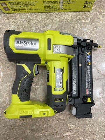 Outil a air ryobi air strike