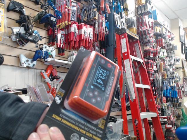 Laser level