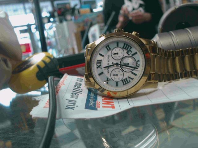 Montre micheal kors en or