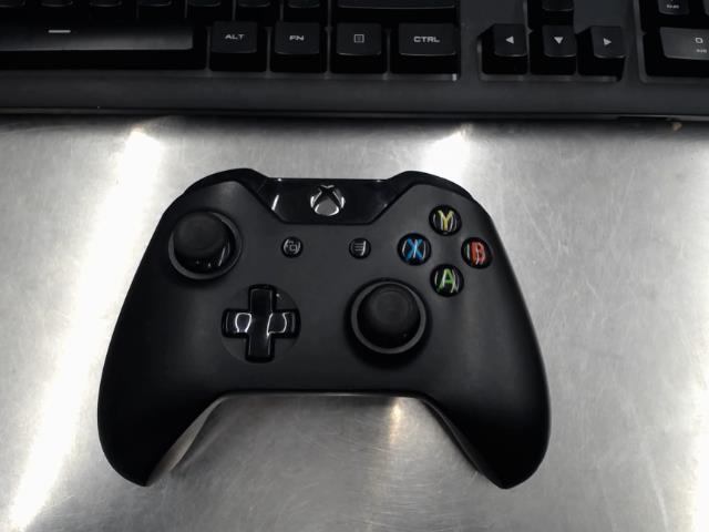 Manette noire xbox one