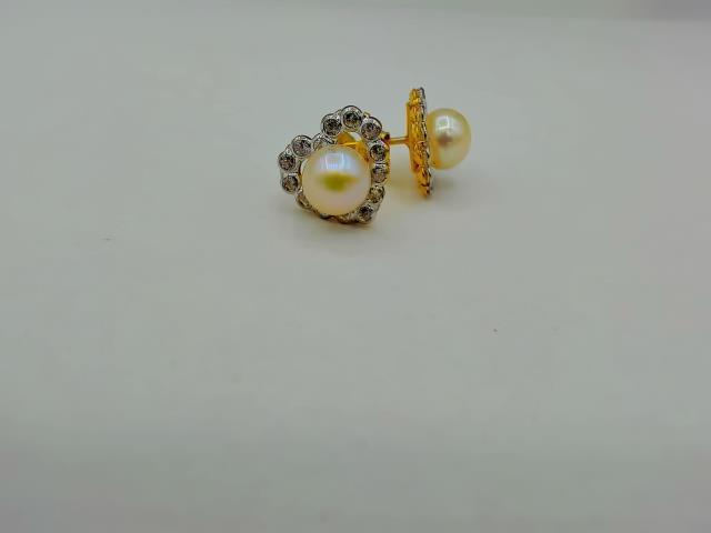 BOUCLES D OREILLES EN OR 10KT NEW
