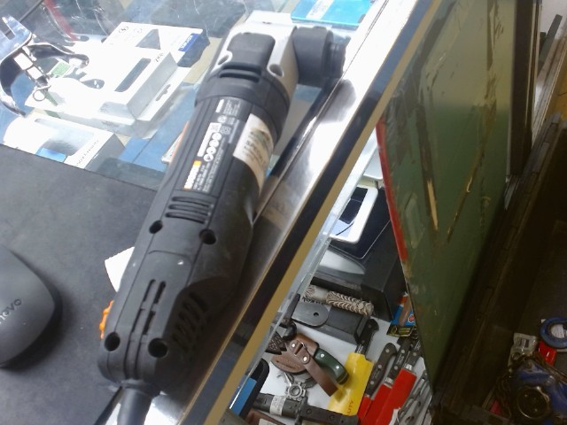 Outil multitool noir