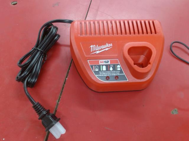 Chargeur milwaukee m12
