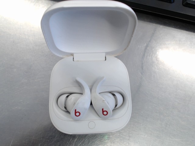 Beats fit pro noise cancelling earbuds