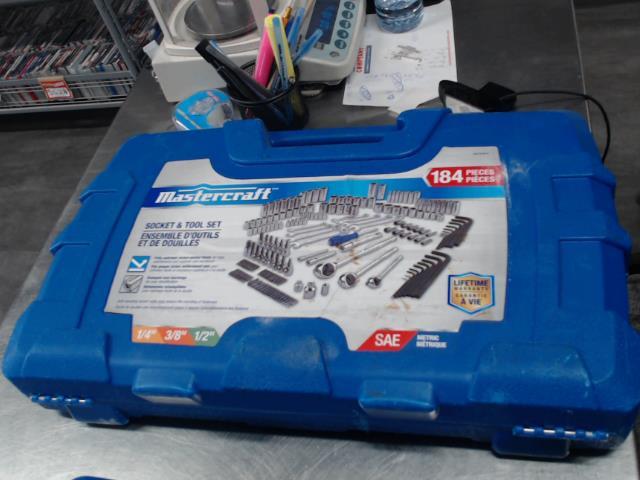 Socket and tool set 184