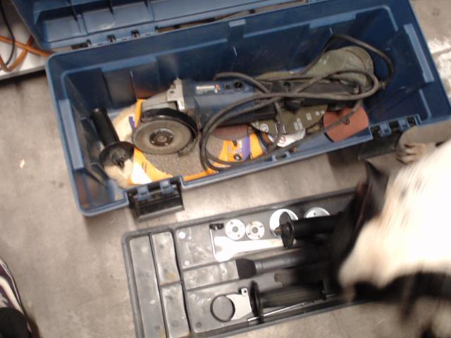 Mastercraft 5'' angle grinder +accessory