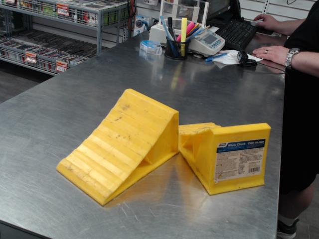 Paire de cale de roue/wheel chock pair