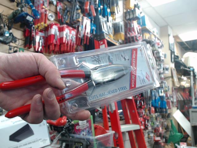 Plier