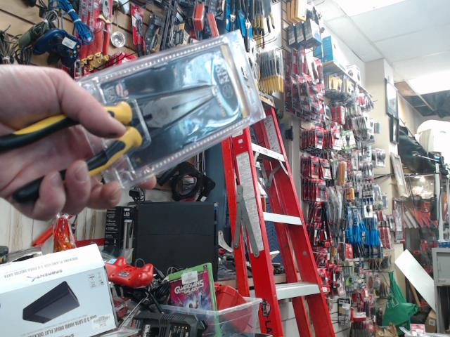 Plier