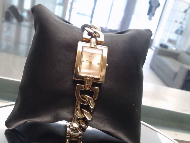 Montre guess gold tone dans bo
