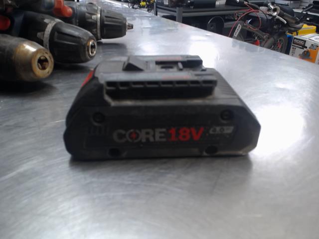 Batterie bosch 4.0ah sur drill