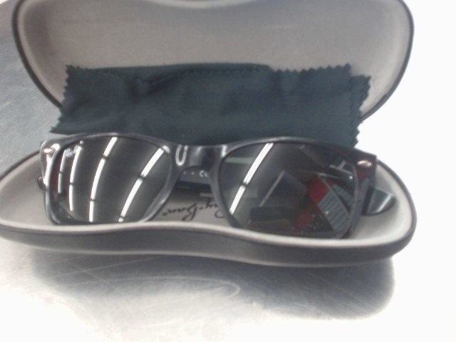 Lunettes de soleil rayban
