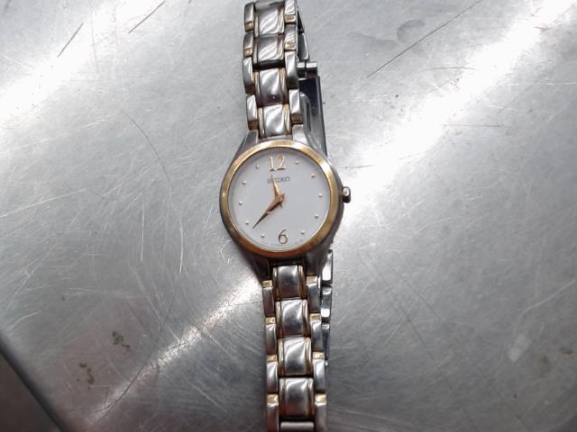Petite montre pour femme gold silver
