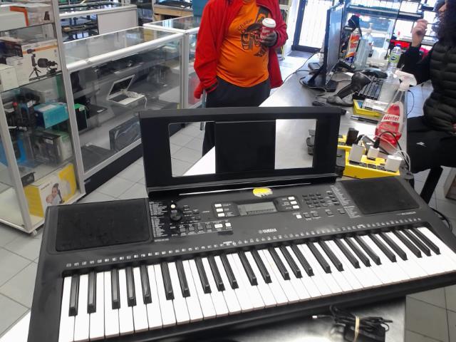Piano clavier yamaha +chargeue