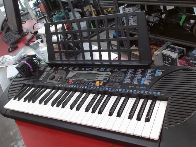 Synthetiseur yamaha