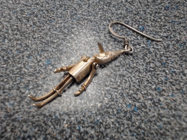 Boucles doreil figurine